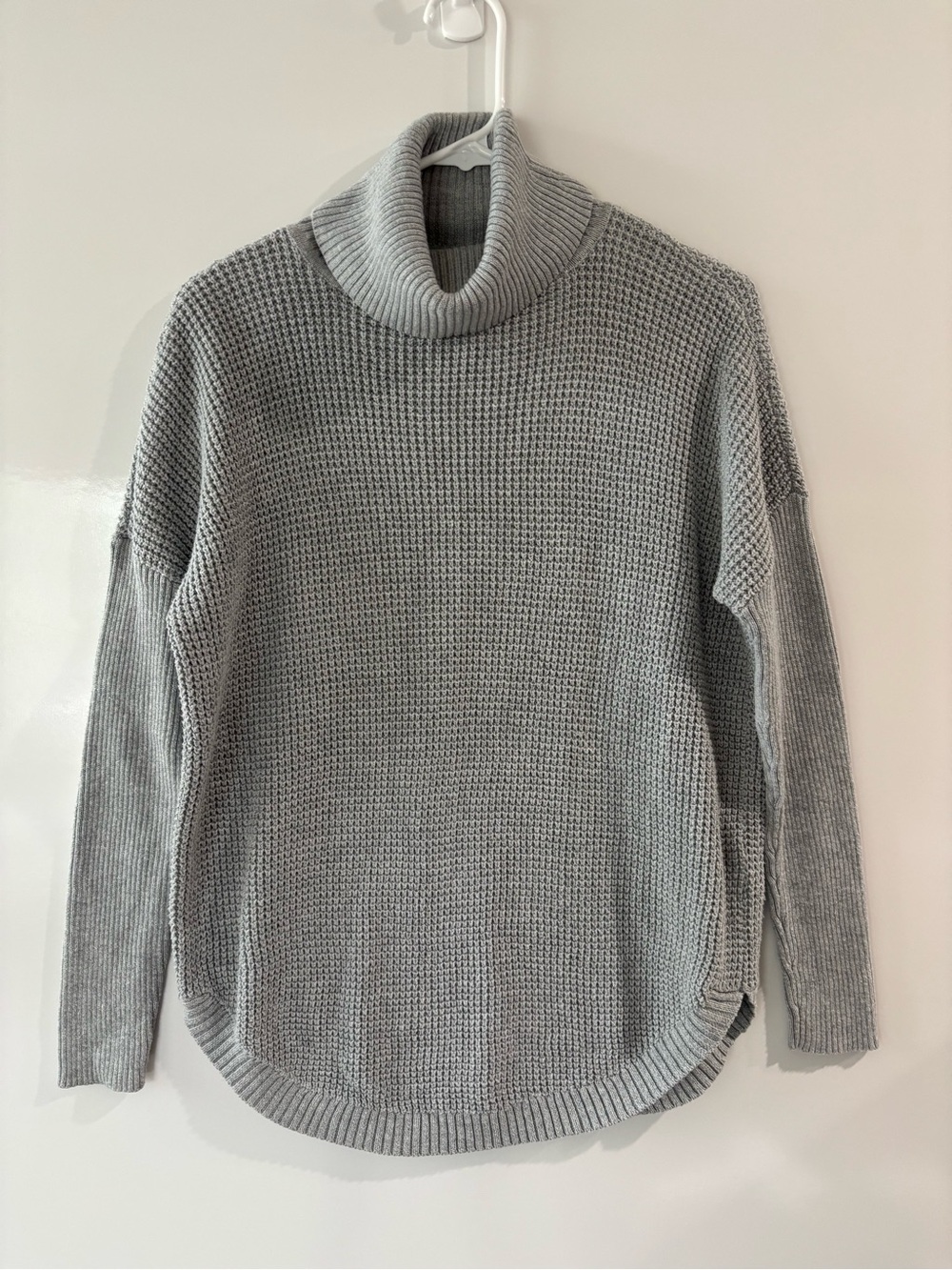 Michael Kors Gray Turtleneck Waffle knit Sweater size small